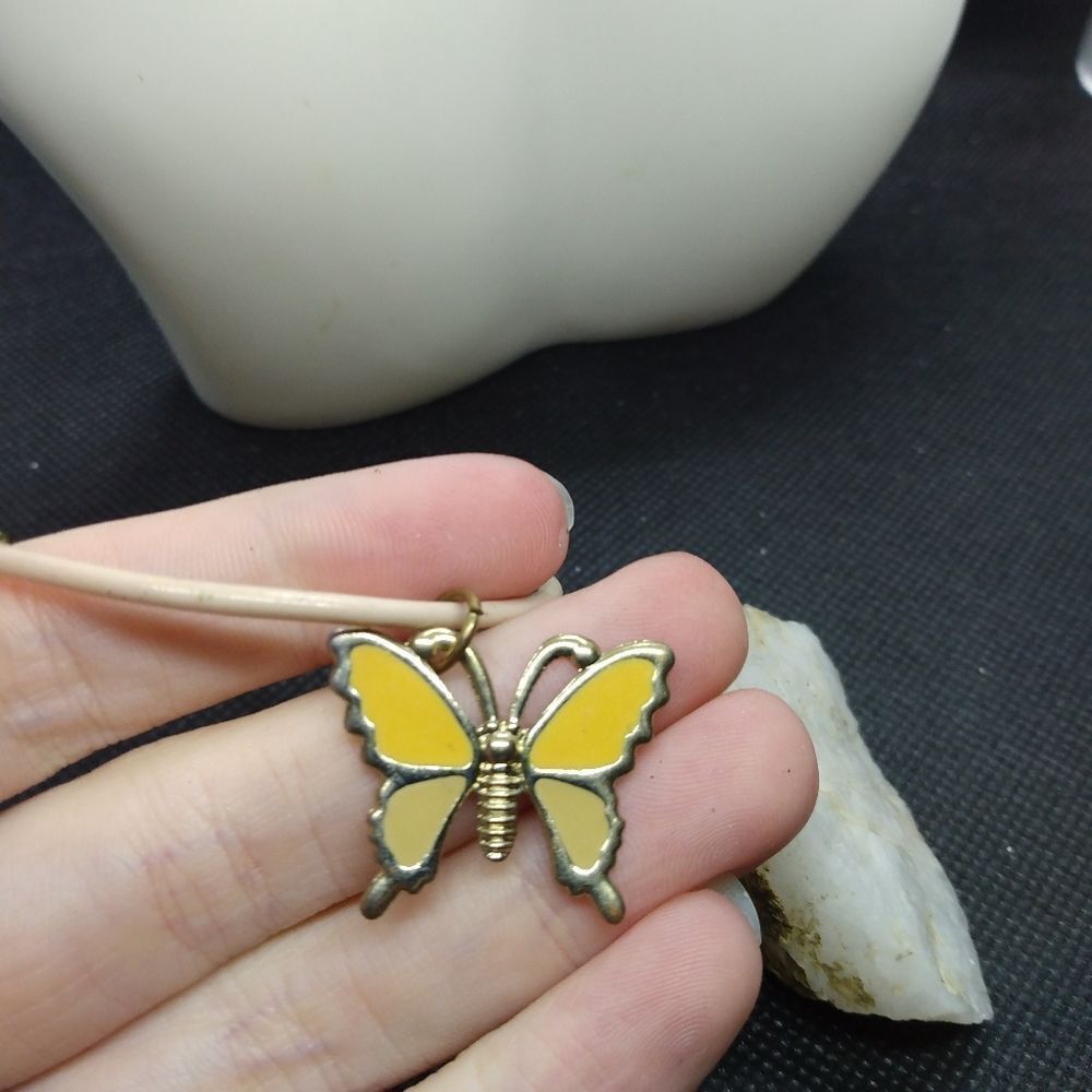‎Botanical butterfly bracelet - Picture 2 of 4